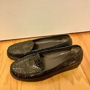 Stuart Weitzman Patent Leather Loafers US W 10